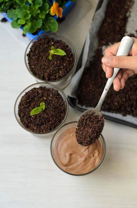 Edible Dirt, Dirt Recipe, Chocolate Dirt, Dessert For Kids, Dirt Dessert, Dirt Cake Recipes, Cannabutter Recipe, Dirt Cake, Brownie Desserts