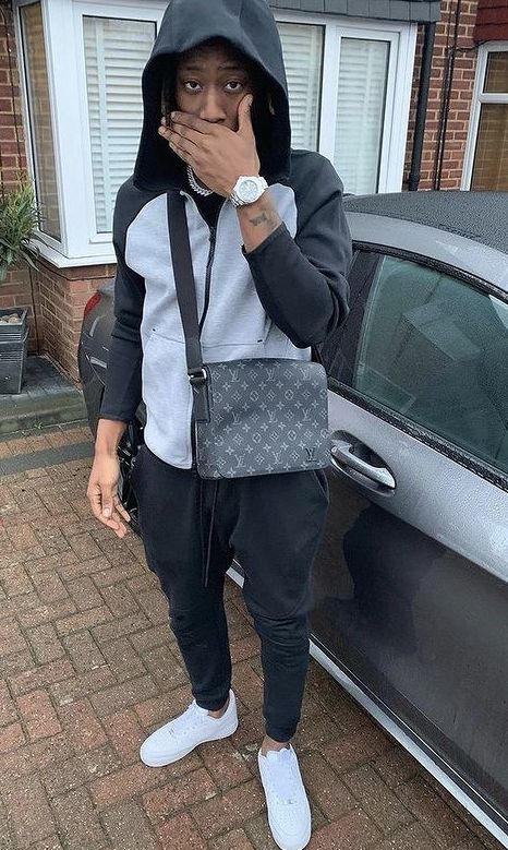 Grey Tech Fleece, Uk Drip, Drippy Fits, Drippy Outfit, Soft Life, Dope Outfits For Guys, Mens Outfit Inspiration, Nike Tech Fleece, Beautiful Flowers Pictures