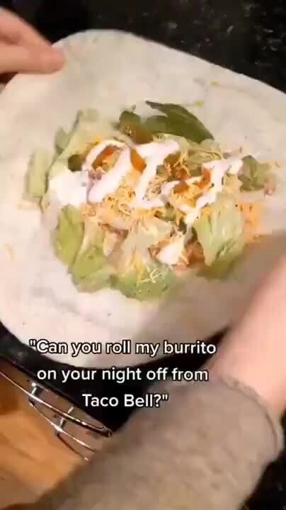 IFunny is fun of your life. Images, GIFs and videos featured seven times a day. Your anaconda definitely wants some. Fun fact: we deliver faster than Amazon. How To Roll Burrito, Roll A Burrito, Chipotle Burrito, How To Roll, Night Off, College Meals, Quick Healthy Meals, Breakfast Burritos, Taco Bell