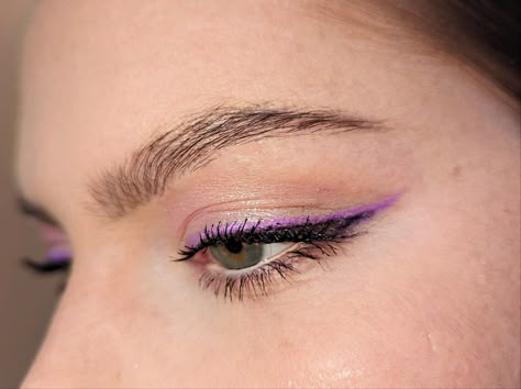 Neon Purple Eyeliner, Purple Eyeliner Looks Hooded Eyes, Purple And White Eyeliner, Simple Purple Eyeliner Looks, Purple Liquid Eyeliner, Lilac Eyeliner Looks, Purple Liner Eye Makeup, Light Purple Eyeliner, Lavender Eyeliner Looks