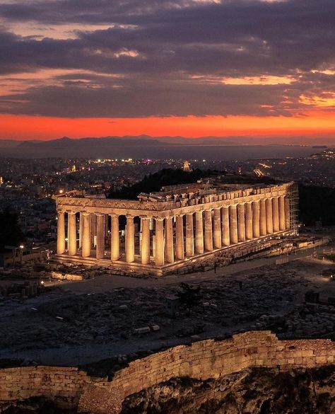 Athens Wallpaper, Ancient Greek Buildings, Ancient Greece Aesthetic, Greek Buildings, Acropolis Greece, Greece Culture, Acropolis Of Athens, Athens Travel, Road Trip Map