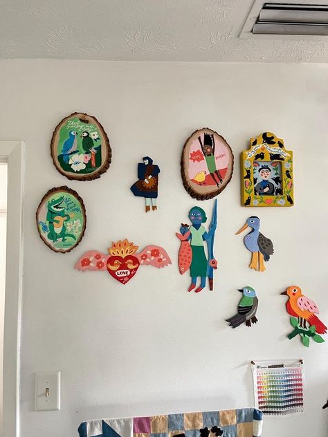 papier-mâché home decor — new lullabies 🌙 Paper Mache Wall Decor, Paper Mache Mobile, Paper Mache Sculpture Ideas, Papier Mache Art Ideas, Paper Sculpture Art, Paper Mache Decor, Paper Mache Ideas, Papier Mache Art, Eclectic Organic