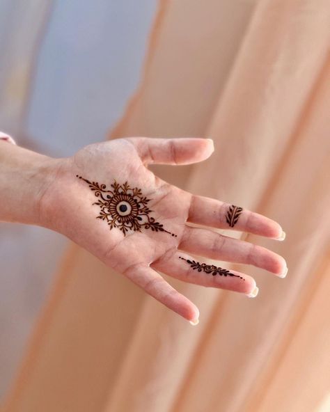 Henna Or Mehndi in Urdu Culture of centrl asia India Pakistan Turkish Africa Arab Countries Wedding Eid Speical #mehndi #henna #wedding #hennaart #hennaartist #mehndidesigns #hennatattoo #mehendi #mehndidesign #hennadesign #mehndiartist #hennadesigns #mehndiart #bride #bridalhenna #hennainspire #art #hennalove #indianwedding #bridalmehndi #bridal #mehandi #love #hennawedding #pakistaniwedding #hennainspo #mehndilove #whitehenna #mehndibride #hennainspiration #fashion #wedding #aesthetic #mehndi Simple Mehendi Designs Back Hand, Mehendi Designs For Hands Easy, Wrist Mehndi Designs, Mehendi Designs For Hands, Easy Mehendi, Henna Tattoo Design, Mehendi Simple, Small Henna Designs, Short Mehndi Design