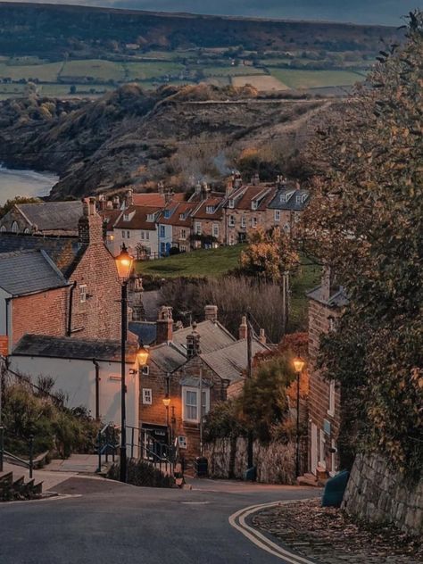 North York Moors National Park, Camping In England, Robin Hoods, Robin Hoods Bay, English Summer, North York Moors, Yorkshire England, Yorkshire Dales, City Landscape