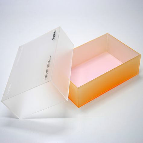 Acrylic Storage Containers, Jewelry Packaging Design, Box With Lock, Luxury Packaging Design, Acrylic Display Stands, Perfume Packaging, Acrylic Storage, Creative Box, Box Packaging Design