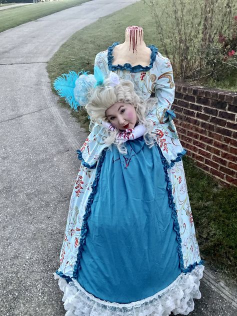 Halloween Costume Winners, Marie Antoinette Costume Halloween, Illusion Costumes, Costume Contest Winner, Marie Antoinette Costume, Quick Halloween Costumes, Uhyggelig Halloween, Scary Halloween Costume, Costume Tutorial