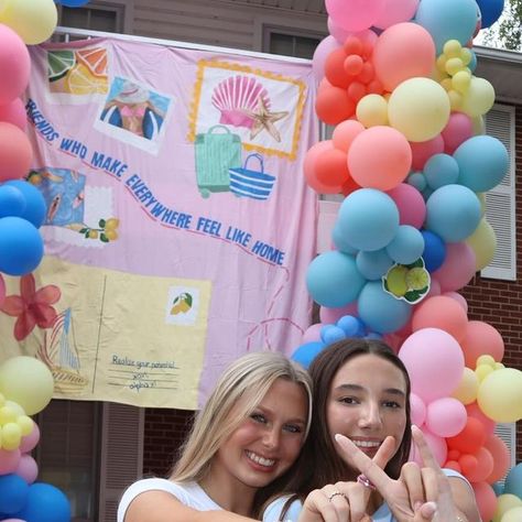 lillie on Instagram: "@marleyxgraces RAN HOME SWEET HOME TO ALPHA XI #TFJ #BIDDAY" Wedding Bid Day Theme, Unique Bid Day, Work Week Themes Sorority, Work Week Themes, Sorority Themes, Signed Sealed Delivered, Sorority Banner, Big Little Shirts, Sorority Bid Day