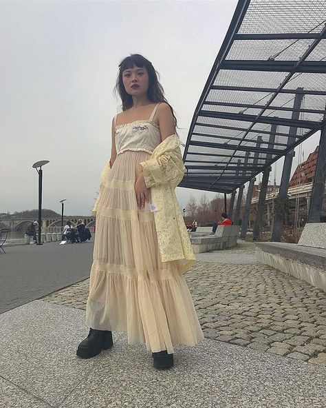 mina le 🌻 on Instagram: “appreciating a lot of things in life lately. eternally blessed for my friends (old and new) and the connections/reconnections i’ve made.…” Mina Le, Inspiration Tattoos, Life Lately, Looks Street Style, Mode Inspo, Mode Inspiration, Looks Vintage, Outfits Casuales, A Dress