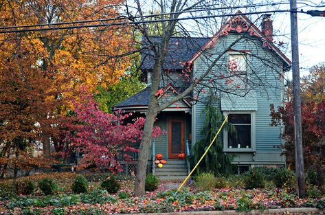 Pretty Houses, Victorian Houses, Gingerbread Houses, Dream House Exterior, Sims House, House Goals, Cozy Cottage, Pretty House, Paint Ideas