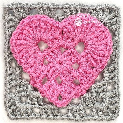 Heart Granny Square, Granny Square Pattern Free, Granny Square Crochet Patterns Free, Crochet Heart Pattern, Valentines Crochet, Crochet Square Patterns, Granny Squares Pattern, Square Crochet, Granny Square Crochet Pattern