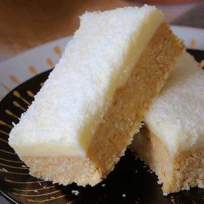 No Bake Slices, Coconut Slice, Caramel Slice, Lemon Frosting, Tray Bake Recipes, Lemon Coconut, Digestive Biscuits, Gateaux Cake, Slices Recipes