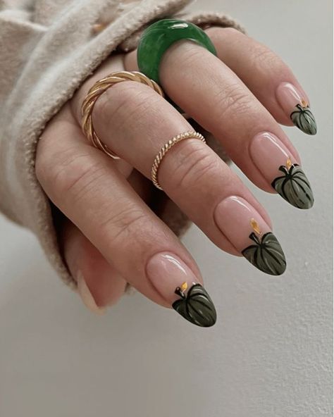 Pumpkin Nail Designs, Pumpkin Nail Art, Thanksgiving Nail Art, Nagel Tips, Pumpkin Nails, Green Nail Designs, Seasonal Nails, Short Nails Art, Thanksgiving Nails