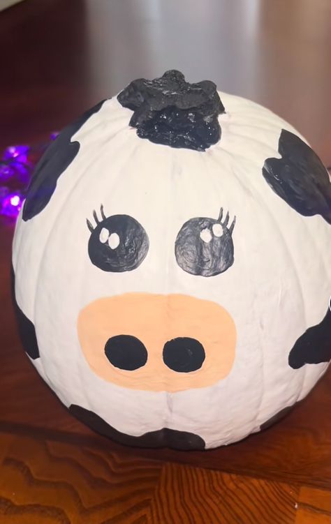 Cowgirl Pumpkin, Pumpkin Cow, Cow Pumpkin, Halloween Pumpkin Crafts, Cow Painting, Pumpkin Painting, Pumpkin Art, Trunk Or Treat, Pumpkin Crafts