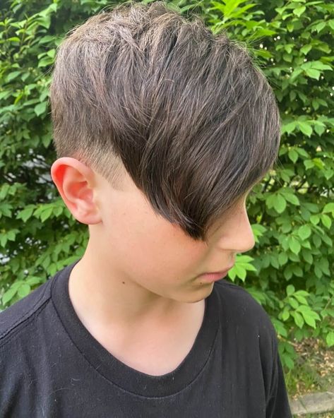 Skater Haircuts for Boys in 2022 - Styles You Would Love To Have While Ride Boys Skater Haircut, Skater Haircut For Boys, Skater Boy Haircut, Skater Haircut, Skater Hairstyles, Trending Boys Haircuts, Skater Boy Hair, Skater Hair, Boys Haircuts Curly Hair