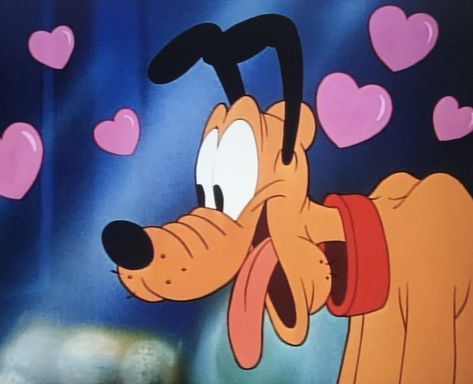 Love is in the air💕 Pluto Disney, Chip N Dale, Retro Disney, Cute Good Night, Court Of Mist And Fury, A Court Of Mist And Fury, Old Disney, Cartoon Profile, Cartoon Profile Pics