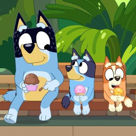 Bluey Scene, Bluey Widget, Bluey Disney Jr, Bluey Scenes, Tv Dads, Bluey Family, Bluey Bingo, Cat Hug, Cartoon House