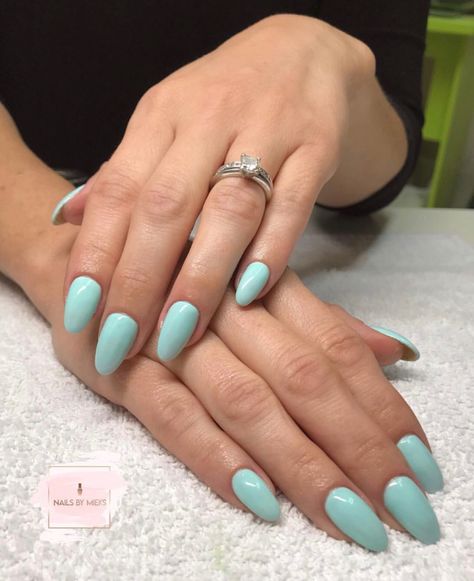 Aqua Nails Aesthetic, Mint Oval Nails, Light Green Round Nails, Robbins Egg Blue Nails, Aquamarine Almond Nails, Aqua Blue Nails Turquoise, Mint Teal Nails, Seafoam Blue Nails, Teal Oval Nails