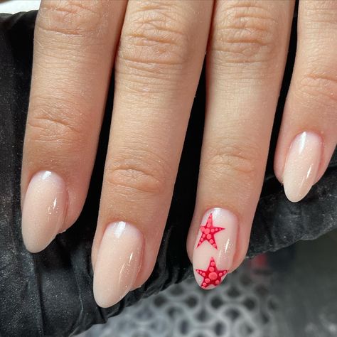 🌊🪸Starfish ✨ Shiny bay sand ✨ Products used from @americancreator.se •Base Gel •Framework gel Kindly •Gel Polish Absolute White •Wipe Less Top Coat •Hurricane Top Coat Find products at www.lollynail.com 🔎 📍Uppsala, Kungsängen 💌Booking via bokadirekt.se #summernails #nailart #nailsnailsnails #ocean #starfish #waternails Cute Nails Simple Design, Summer Nails Starfish, Nail Gel Ideas, Nails With Simple Design, Colourful Summer Nails, Beachy Nail Ideas, Cute Nails Summer, Starfish Nail Art, Summer Nails Square