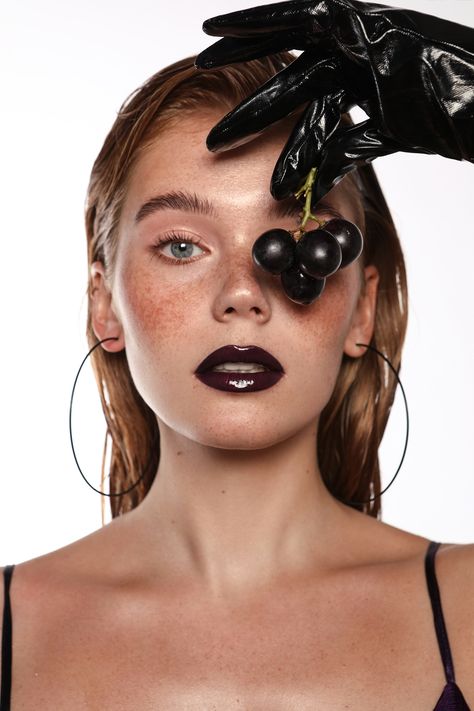 Exertion on Behance Fashion Makeup Photography, Fashion Accessories Trends, High Fashion Makeup, Fashion Model Photography, Glam Photoshoot, Smoky Eyes, Photoshoot Makeup, Beauty Products Photography, Makeup Transformation