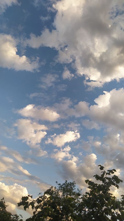 Morning Clouds Sky Snap, Morning Sky Snap, Aesthetic Morning Snap, Sky Wallpapers, Twitter Banners, Night Sunset, Dump Ideas, Sky Photography Nature, Sky Moon