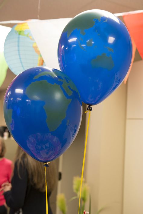 Globe balloons for decorations at #TheIncredibleRace #VBS2019 #AnswersVBS Cultural Day Decorations, Globe Balloons, World Decorations, Culture Fair, Globe Decoration, Tea Stall, Celebration Church, Cultural Appreciation, Post Prom