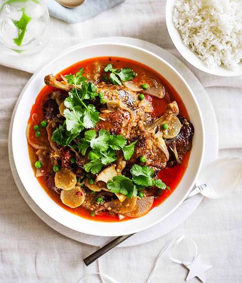 Australian Gourmet Traveller recipe for red duck curry by Hungry Duck restaurant in Berry, NSW. Red Duck Curry, Pho Photography, Best Pad Thai Recipe, Asian Curry, Best Pad Thai, Popular Thai Dishes, Duck Curry, Thai Salad Recipes, Thai Salad