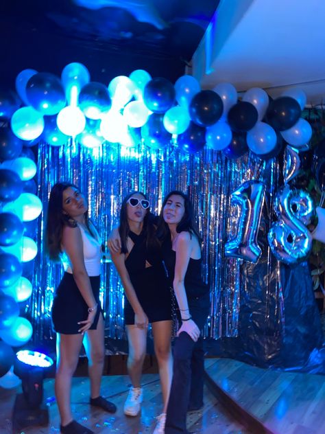 Party Blue Aesthetic, Blue Birthday Aesthetic, Blue Party Aesthetic, Inspo Instagram Feed, Life Friends, Birthday Ideas For Her, Colour Theme, Party Inspo, Inspo Instagram