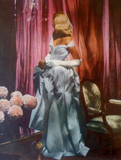 Art Deco Magazine, Charles James, Woman In White, Hollywood Dress, Cecil Beaton, White Gown, Chrysanthemum Flower, Ad Art, Vintage Couture