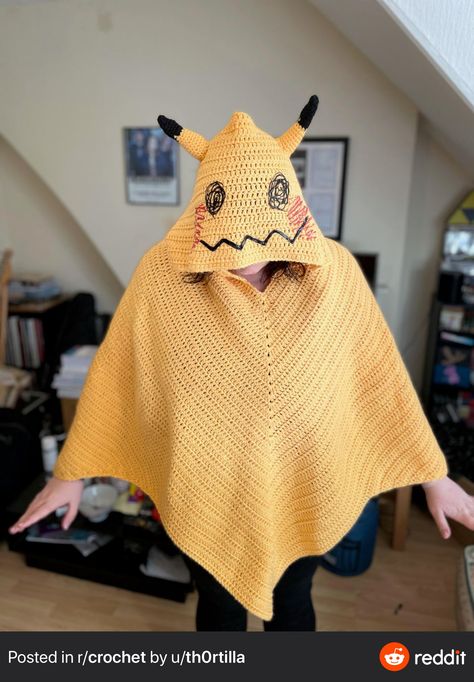 Mimikyu Crochet, Anime Knitting, Crochet Mimikyu, Crochet Cosplay Pattern Free, Crochet Pokemon Hat, Anime Crochet Clothes, Crocheted Stuff, Fun Crochet Hats, Cosplay Crochet