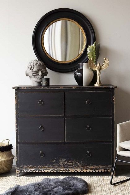 Large Bedroom Furniture, Living Room Chest, Black Chest Of Drawers, Dark Bohemian, Black Painted Furniture, Vintage Upcycling, Chest Ideas, Cycling Inspiration, Chest Of Draws