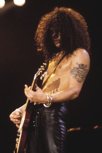 Slash Young 80s, Slash Rare Photos, Gunsnroses Slash 80s, Slash Wallpaper Aesthetic, Slash Hot 80s, Slash Now, Slash 90s, Slash Poster, Slash Guitarist