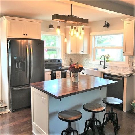 Small Kitchen Decoration, Distressed Kitchen, Unique Kitchen Design, Outdoor Kitchen Countertops, Kitchen Island Chandelier, Rustic Cabinets, Small Kitchen Decor, Wood Countertops, Trendy Kitchen