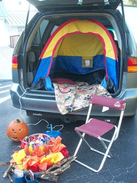 Diy Trunk, Trunker Treat Ideas, Halloween Car Decorations, Church Trunk, Trunk Or Treat Ideas, Hallowen Ideas, Family Fun Night, Treat Ideas, Creative Activities For Kids