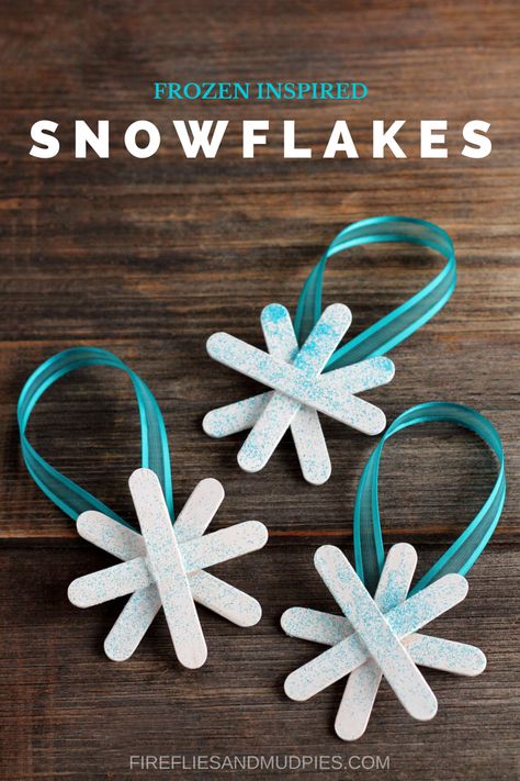 Frozen Inspired Snowflake Ornaments for Kids Decoracion Navidad Diy, Mud Pies, Frozen Christmas, Diy Christmas Ornaments Easy, Kids Christmas Ornaments, Christmas Decorations For Kids, Frozen Inspired, Easy Christmas Diy, Kids Ornaments