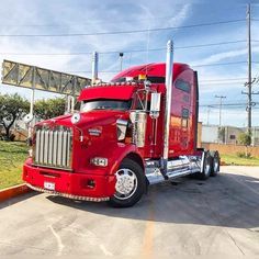 Tractomulas De Colombia - Gabo en Instagram: “🚨𝙺𝙴𝙽𝚆𝙾𝚁𝚃𝙷🚨 . . . #tractomulas #trucks #truck #diesel #dieseltruck #kenworth #international #mack #volvo #camioneros #camion #Colombia…” Tacoma 2007, Trucks For Sell, Kenworth T800, Peterbilt 359, Model Truck Kits, Cold Time, Old Lorries, Truck Paint, Old Tractors