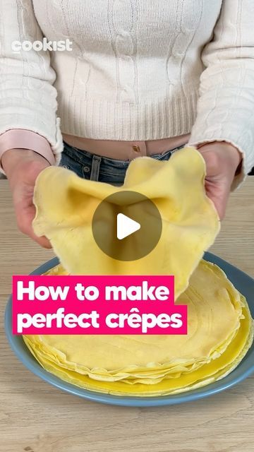 75K views · 1.6K likes | Cookist Wow on Instagram: "Quick to make, soft and elastic! These #crepes will be perfect for both sweet and savory recipes 😎🙌 Method by our @sweets_melissa 🌹♥️  👉INGREDIENTS 500ml of milk 250g of flour 3 eggs A pinch of salt Butter for the pan  👉METHOD 1. Break the eggs into a bowl and beat vigorously. 2. Add the milk slowly while continuing to mix. You can use water or your favorite plant-based milk if you want a lighter version. 3. Now add the sifted flour a little at a time to avoid forming lumps and mix vigorously. Also, add a pinch of salt for flavor, but avoid sugar if you want a neutral base. If lumps do form, just sift the batter or blend it with a beater and the dough will become perfectly smooth. 4. Use a crepe maker or a regular non-stick pan. Don’ Deep Fried Crepes, Crepe Breakfast Ideas, Crepe Recipe For One, Crepe Topping Ideas, Crepe Batter Recipe, Best Crepe Recipe, One Person Meals, Crepes Filling, Cookist Wow