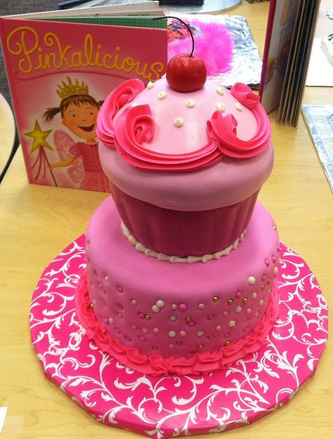 Pinkalicious Birthday Party Cake, Pinkalicious Birthday Cake, Pinkalicious Cake, Barbie Cake Ideas, Pinkalicious Birthday Party, Pinkalicious Party, Girly Birthday Party, Ice Cream Cupcakes, Funny Birthday Cakes