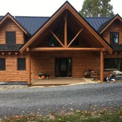 Log Cabin Stain Colors Exterior, Log House Exterior, Log Home Exterior Colors, Log Home Exterior, Outside Paint Colors, Exterior Stain Colors, Modern Exterior Paint Colors, Log Homes Exterior, Log Cabin Exterior