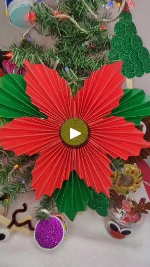 2.3K views · 59 reactions | Rosetón flor de nochebuena 🎄🎅 Maravillosa idea para decorar en Navidad 🎄 🎅 #merrycristmas #rodolfoelreno #Navidad #diy #santaclaus | BlancaSalgado | Audiosphere · So Cute Paper Crafts, Navidad Diy, Paper Craft, So Cute