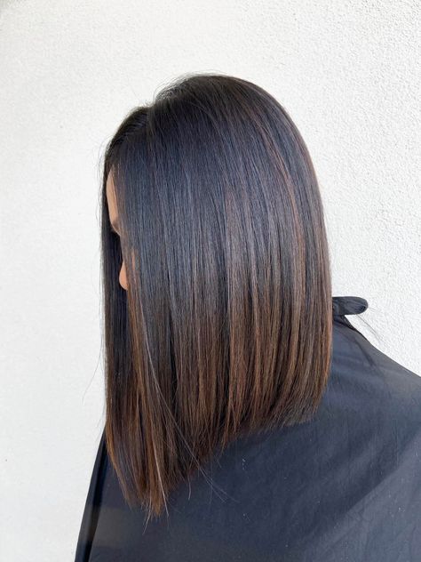 Long Bob Dark Brown Hair Straight, Balayage For Dark Brown Hair Short Straight, Straight Bob Balayage, Short Dark Brown Hair With Balayage, Smoothing Haircut, Long Lob Haircut Straight, Brunette Long Bob Straight, Medium Length Brown Hair Straight, Short Hair Balayage Brunette Dark Brown