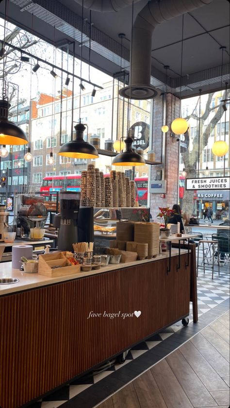 Bagel Shop Aesthetic, Nyc Cafe Aesthetic, Bagels Nyc, University Vibes, New York Bagels, Nyc Bakery, Nyc Coffee Shop, Bakery New York, Opening A Cafe