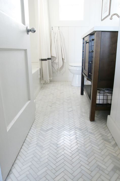 floor tile Herringbone Tile Floors, Architecture Renovation, Bad Inspiration, Herringbone Tile, Upstairs Bathrooms, Up House, Diy Bathroom Decor, Tile Flooring, Bathroom Floor Tiles