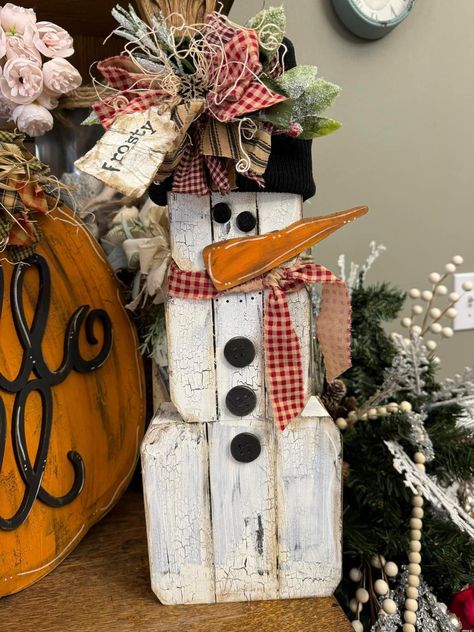 Diy Rustic Snowman, Christmas Crafts With Wood, Crafts With Wood, Dollar Tree Crafts Diy, Block Pumpkins, Diy Santa, 5 Dollar, 2024 Ideas, Crafts Decor