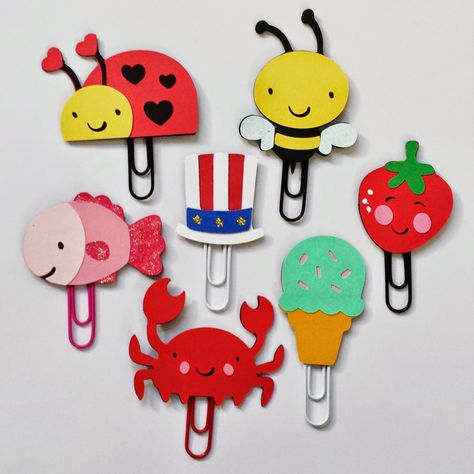 Bits and Pieces...: Ladybugs, Summer Fun, Flowers and Planner Goodies Diy Paper Clips, Popsicle Stick Craft, Paperclip Crafts, Funny Clip, Paper Clip Art, Report Cards, Flowers Easy, Paper Bookmarks, Popsicle Stick Crafts