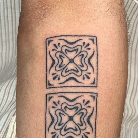 ✶ nicole ✶ on Instagram: "There’s nothing quite like a stack of 3 decorative tiles on the skin. Contact me for all ur skin tile needs" Mosaic Tile Tattoo, Mexican Tile Tattoo, Ceramic Tile Tattoo, Spanish Tile Tattoo, Tile Tattoo Ideas, Moroccan Tattoo, Tatted Girl, Decorative Tattoos, Tile Tattoo