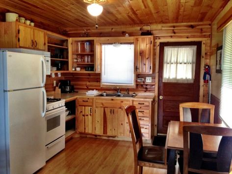 Cabin Kitchen Remodel, Kitchen Dinette, A Frame Cabin Plans, Cabin Kitchen, Split Bedroom, Bedroom Interiors, Cabin Floor Plans, Cabin Kitchens, Cabin Interiors