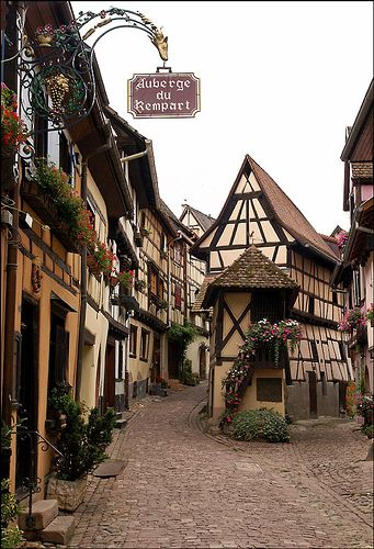 Alsace, Stare Dwory, European Houses, Fotografi Kota, Alsace France, Quaint Village, Beaux Villages, Colmar, France Travel