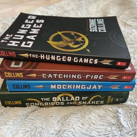 Hunger Games Books Hunger Games Book Cover, The Hunger Games Books, The Hunger Games Book, Hunger Games Books, Hunger Games Series, Unread Books, Hunger Games Trilogy, Suzanne Collins, The Hunger Games