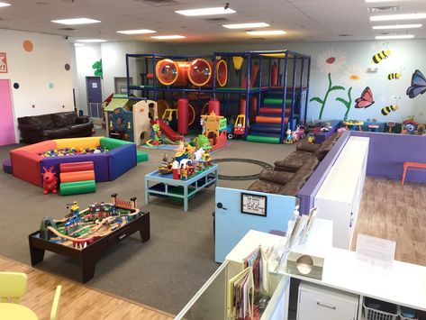 Indoor Playground Party, Playground Party, Indoor Play Places, Indoor Playground Design, Kids Indoor Play, Toddler Playground, Play Cafe, Indoor Playroom, Las Vagas