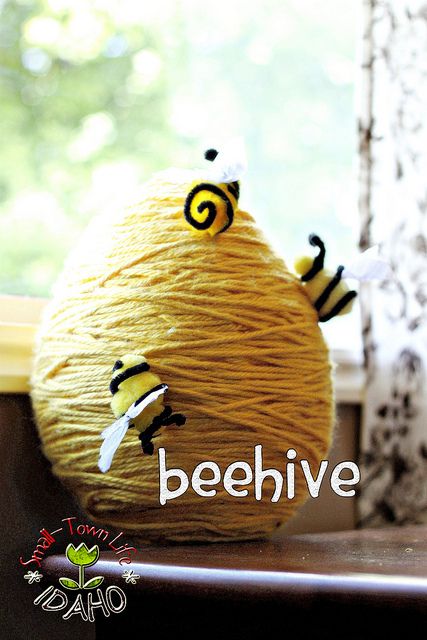 made with paper mache, yellow paint, yarn, and a little hot glue. Beehive Pinata, Paper Wreath Tutorial, Bee Hive Craft, Kites Craft, Camping Theme Classroom, Bear Picnic, I Love Bees, Easter Hats, Bee Party